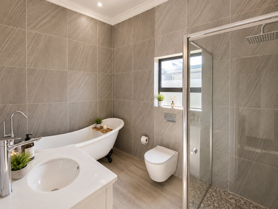 6 Bedroom Property for Sale in Copperleaf Estate Gauteng