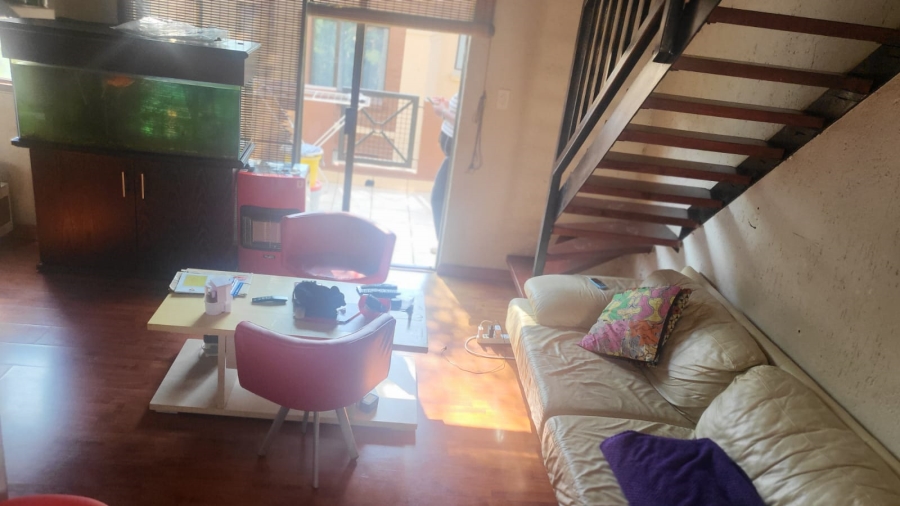  Bedroom Property for Sale in Bromhof Gauteng