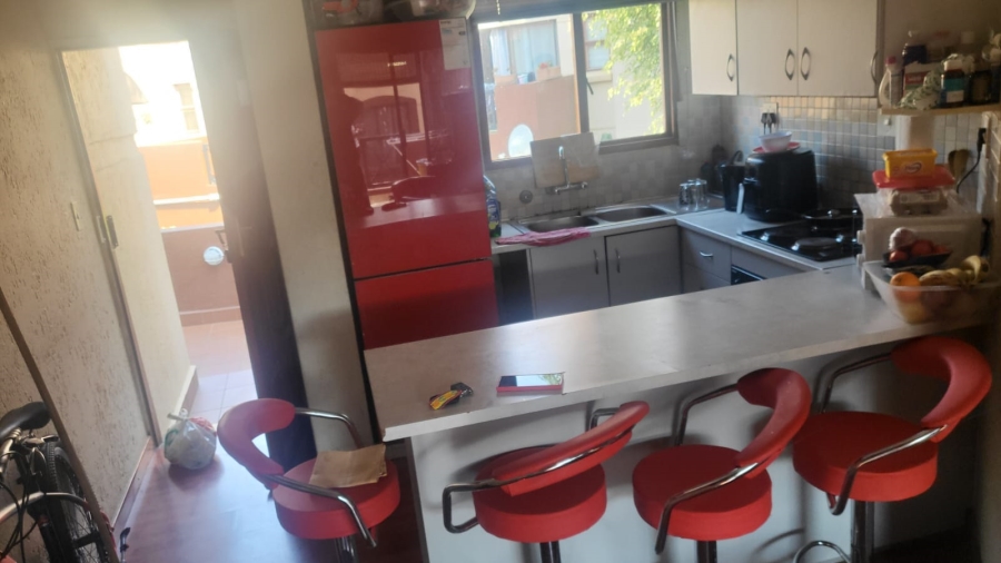  Bedroom Property for Sale in Bromhof Gauteng