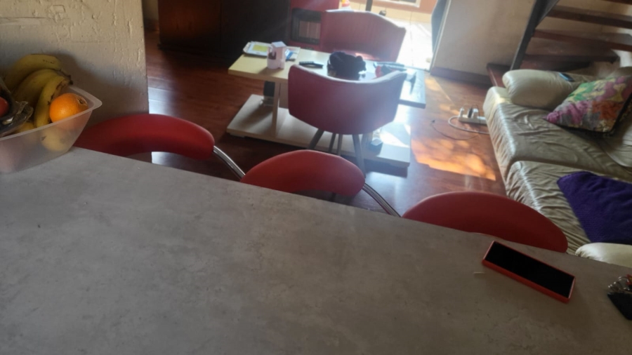  Bedroom Property for Sale in Bromhof Gauteng