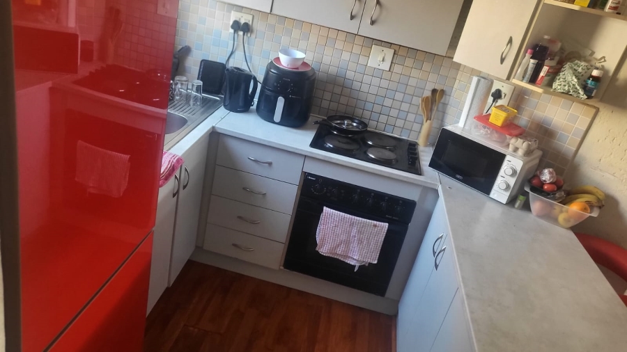  Bedroom Property for Sale in Bromhof Gauteng
