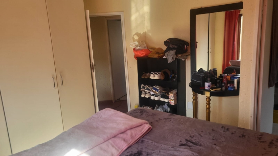 Bedroom Property for Sale in Bromhof Gauteng