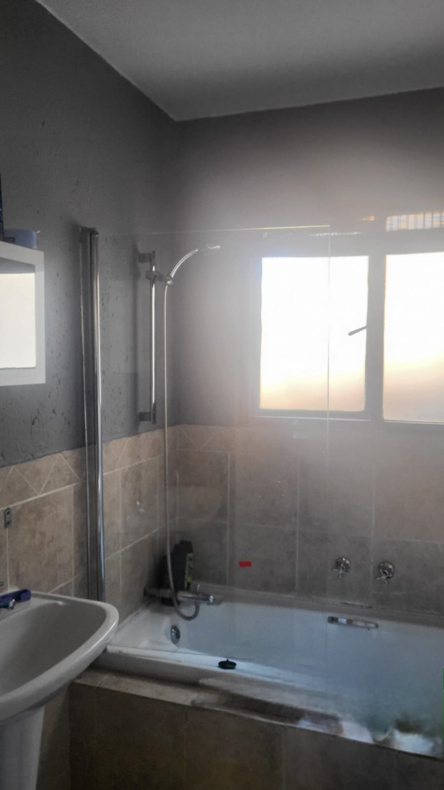  Bedroom Property for Sale in Bromhof Gauteng