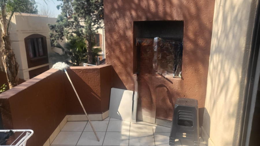  Bedroom Property for Sale in Bromhof Gauteng
