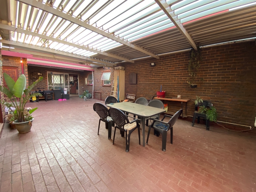 3 Bedroom Property for Sale in Dersley Gauteng