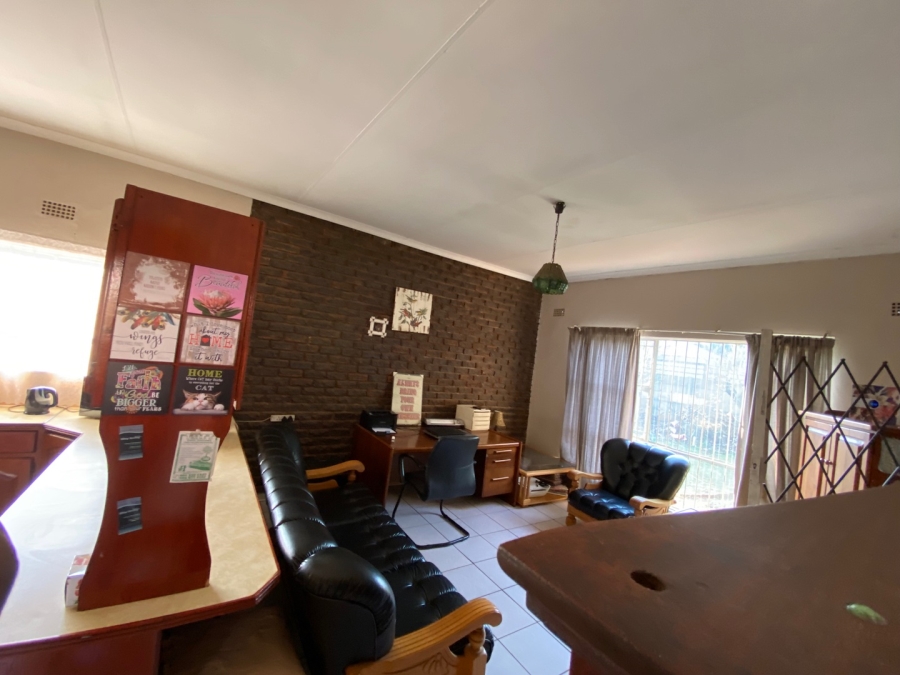 3 Bedroom Property for Sale in Dersley Gauteng
