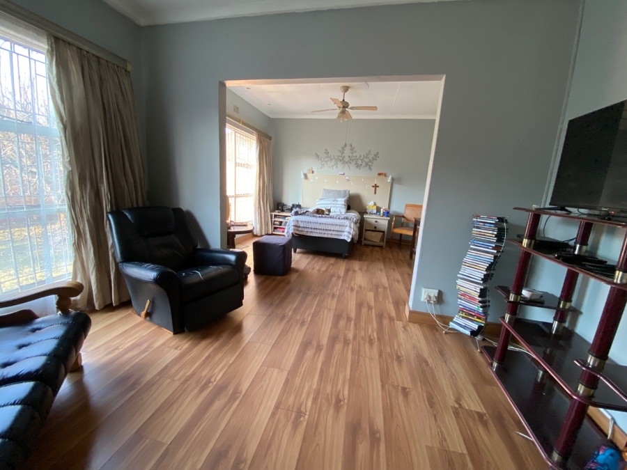 3 Bedroom Property for Sale in Dersley Gauteng