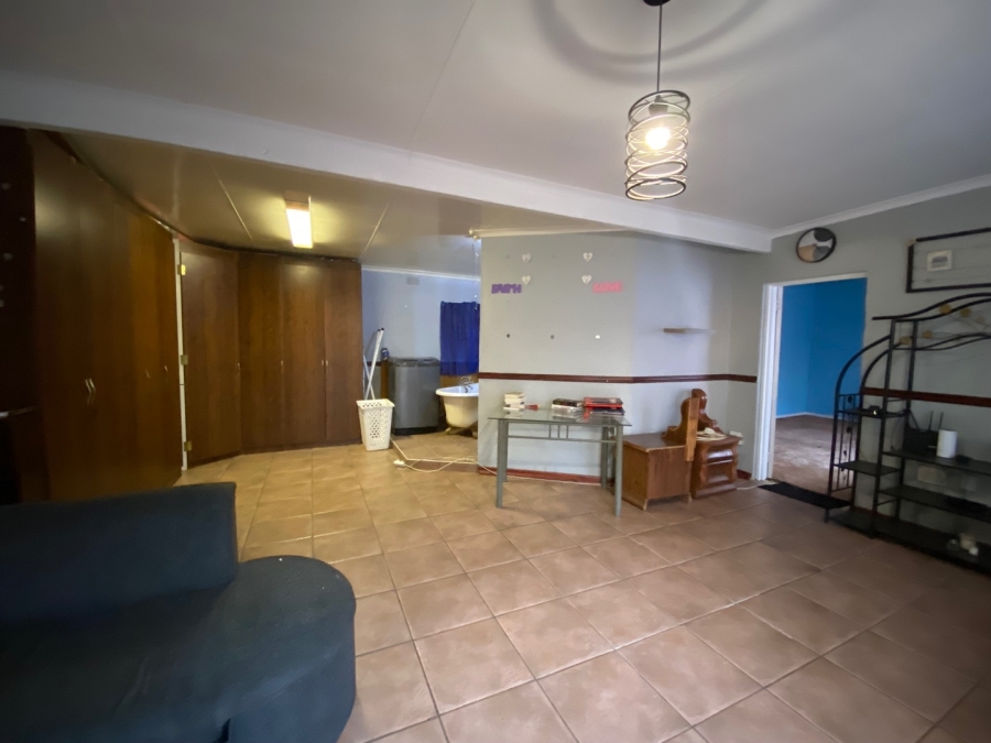 3 Bedroom Property for Sale in Dersley Gauteng