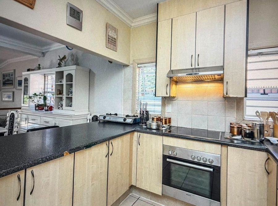 To Let 3 Bedroom Property for Rent in Sandown Gauteng