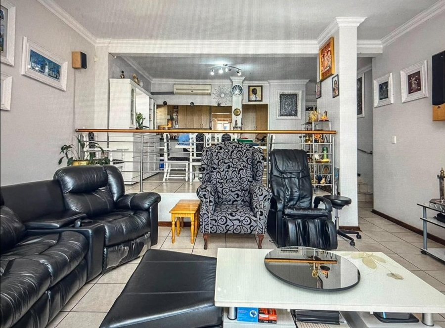 To Let 3 Bedroom Property for Rent in Sandown Gauteng