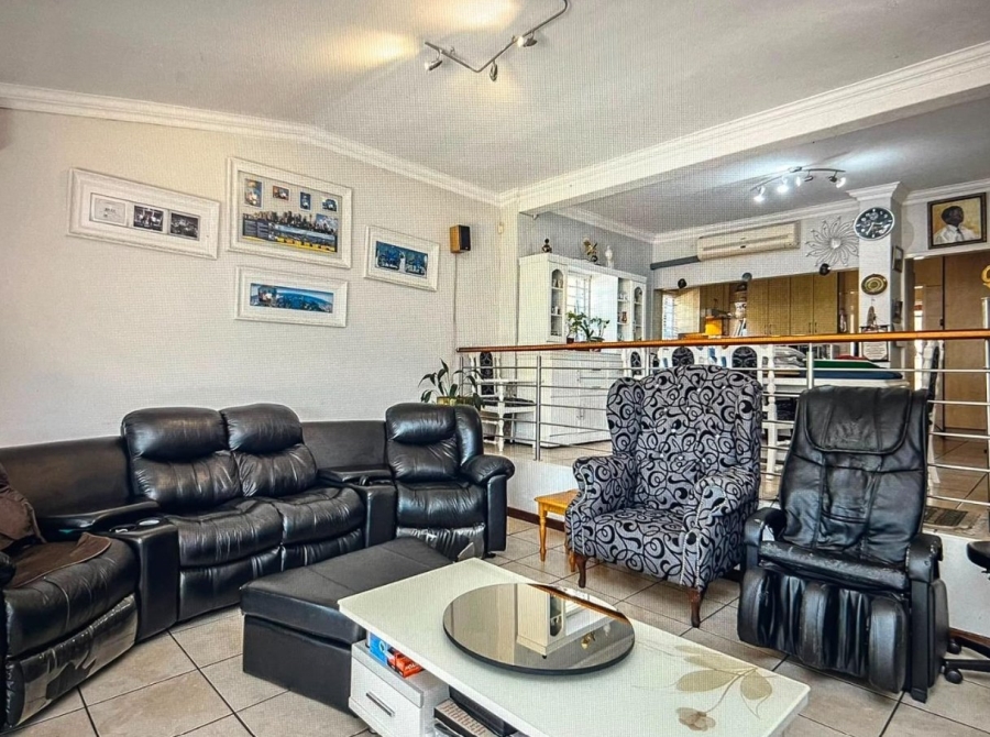 To Let 3 Bedroom Property for Rent in Sandown Gauteng