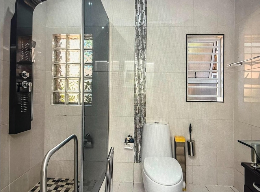 To Let 3 Bedroom Property for Rent in Sandown Gauteng