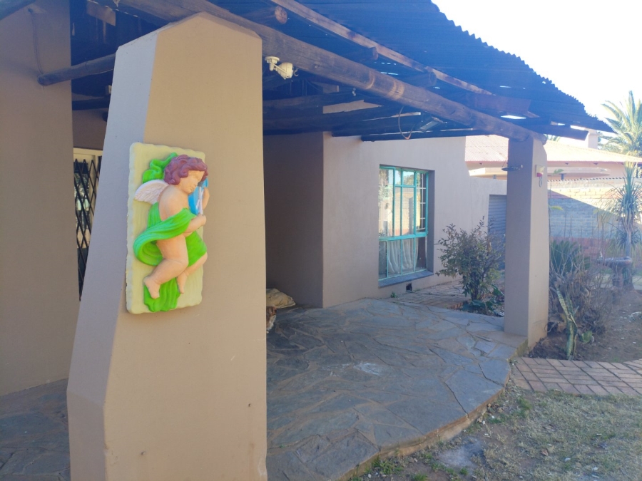 3 Bedroom Property for Sale in Selection Park Gauteng