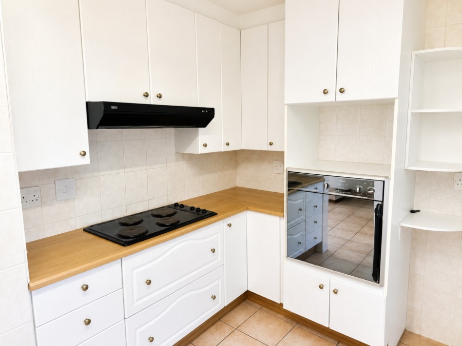 2 Bedroom Property for Sale in Wilgeheuwel Gauteng