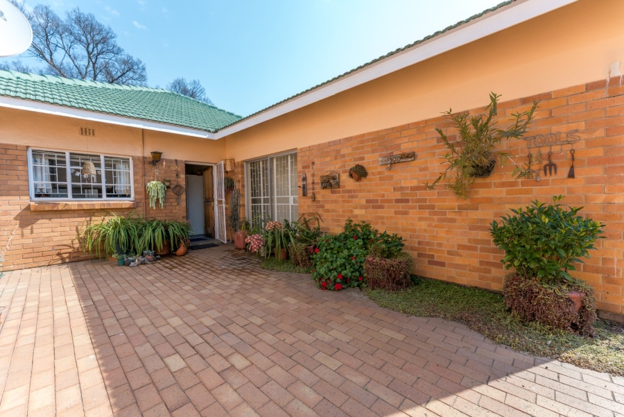3 Bedroom Property for Sale in Edenvale Central Gauteng