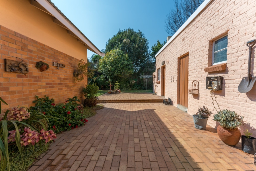 3 Bedroom Property for Sale in Edenvale Central Gauteng