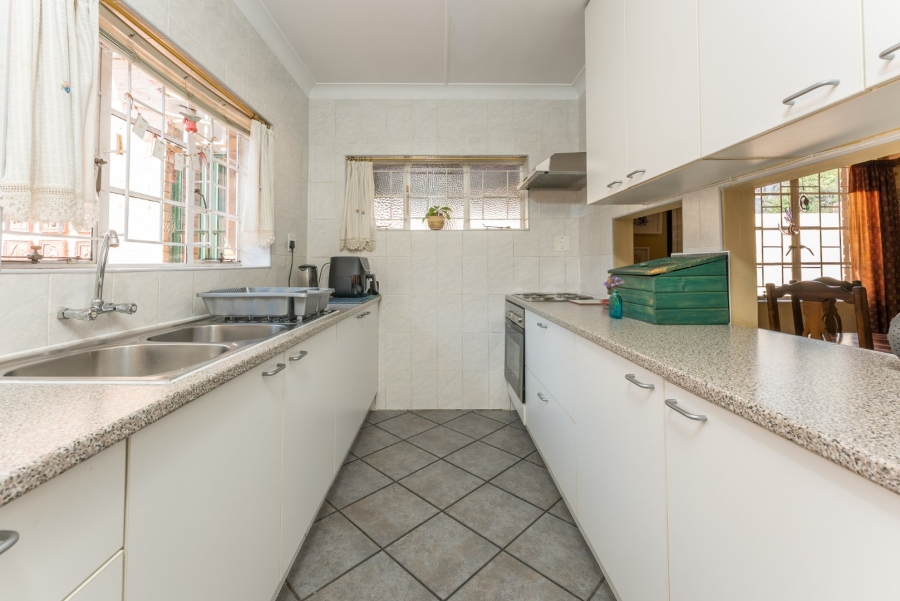 3 Bedroom Property for Sale in Edenvale Central Gauteng