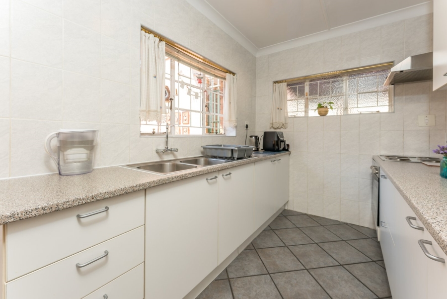 3 Bedroom Property for Sale in Edenvale Central Gauteng