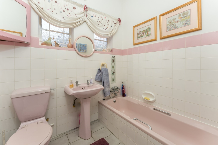 3 Bedroom Property for Sale in Edenvale Central Gauteng