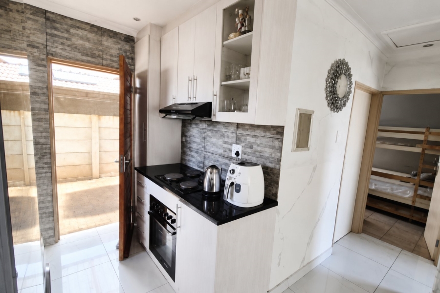 2 Bedroom Property for Sale in Sky City Gauteng