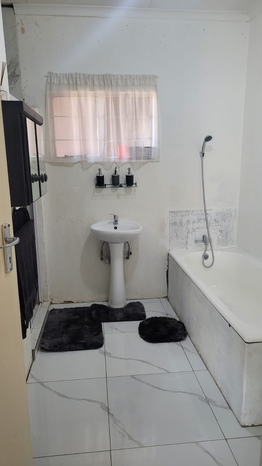 To Let 4 Bedroom Property for Rent in Jan Niemand Park Gauteng
