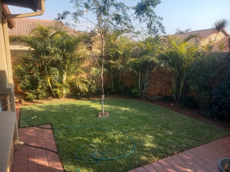 2 Bedroom Property for Sale in Sinoville Gauteng