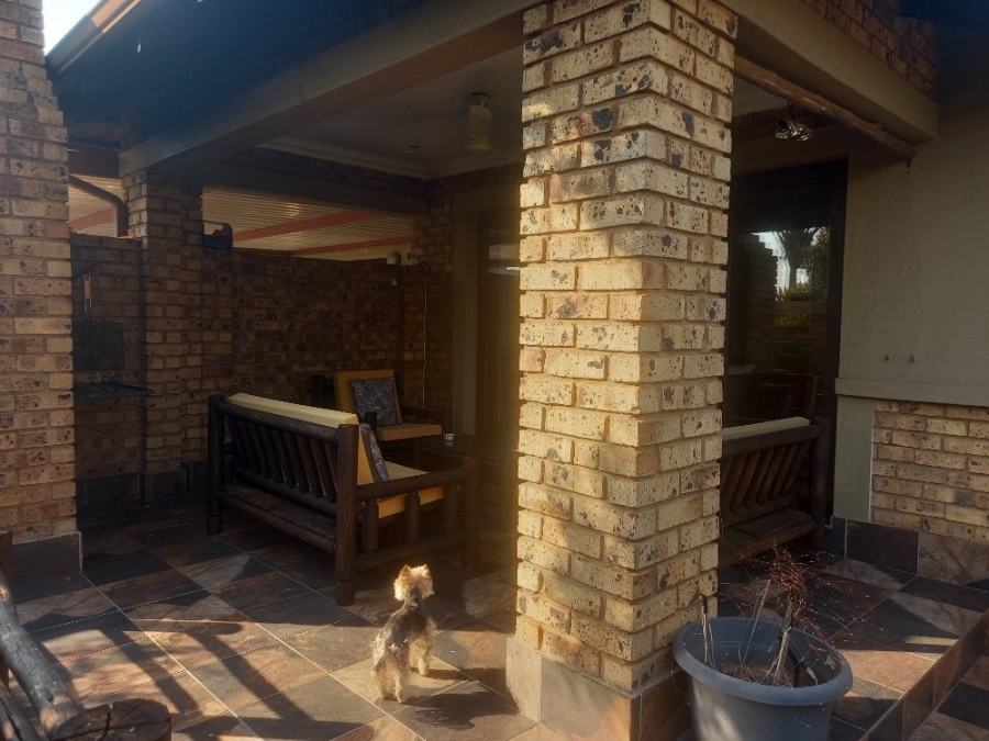 2 Bedroom Property for Sale in Sinoville Gauteng