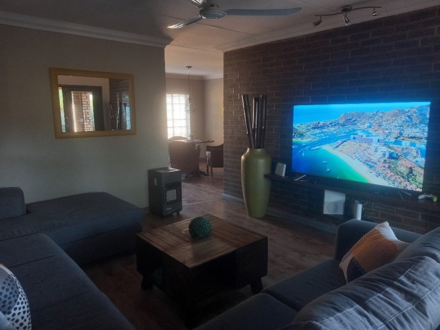 2 Bedroom Property for Sale in Sinoville Gauteng