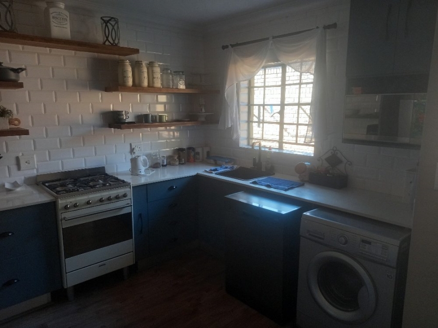 2 Bedroom Property for Sale in Sinoville Gauteng