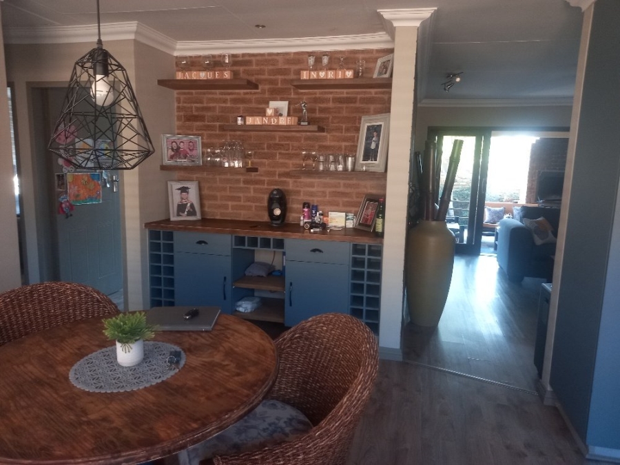 2 Bedroom Property for Sale in Sinoville Gauteng