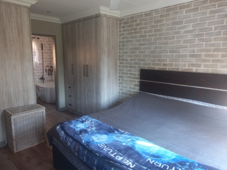 2 Bedroom Property for Sale in Sinoville Gauteng