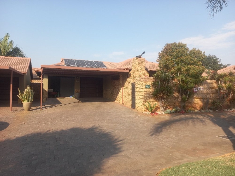2 Bedroom Property for Sale in Sinoville Gauteng