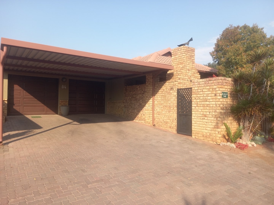 2 Bedroom Property for Sale in Sinoville Gauteng