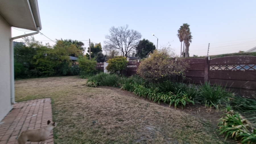 To Let 4 Bedroom Property for Rent in Eastleigh Gauteng