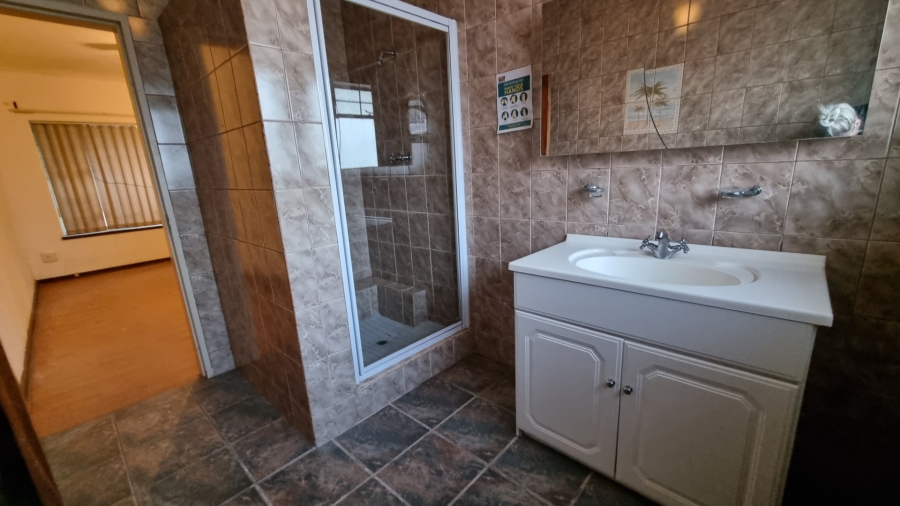To Let 4 Bedroom Property for Rent in Eastleigh Gauteng