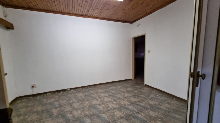To Let 4 Bedroom Property for Rent in Eastleigh Gauteng