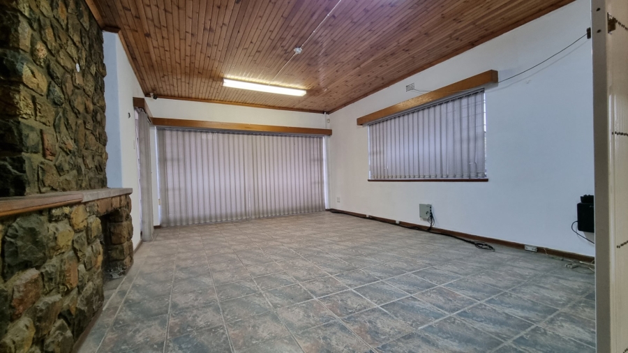 To Let 4 Bedroom Property for Rent in Eastleigh Gauteng