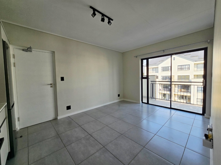 To Let 1 Bedroom Property for Rent in Crowthorne AH Gauteng