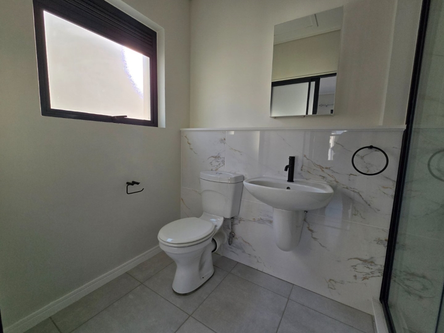 To Let 1 Bedroom Property for Rent in Crowthorne AH Gauteng