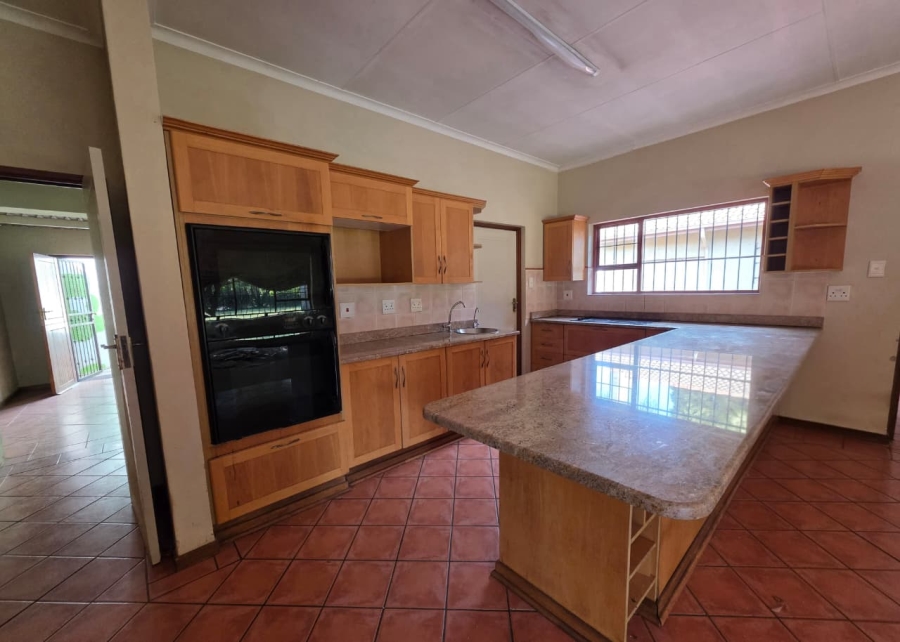 6 Bedroom Property for Sale in Montana Gauteng