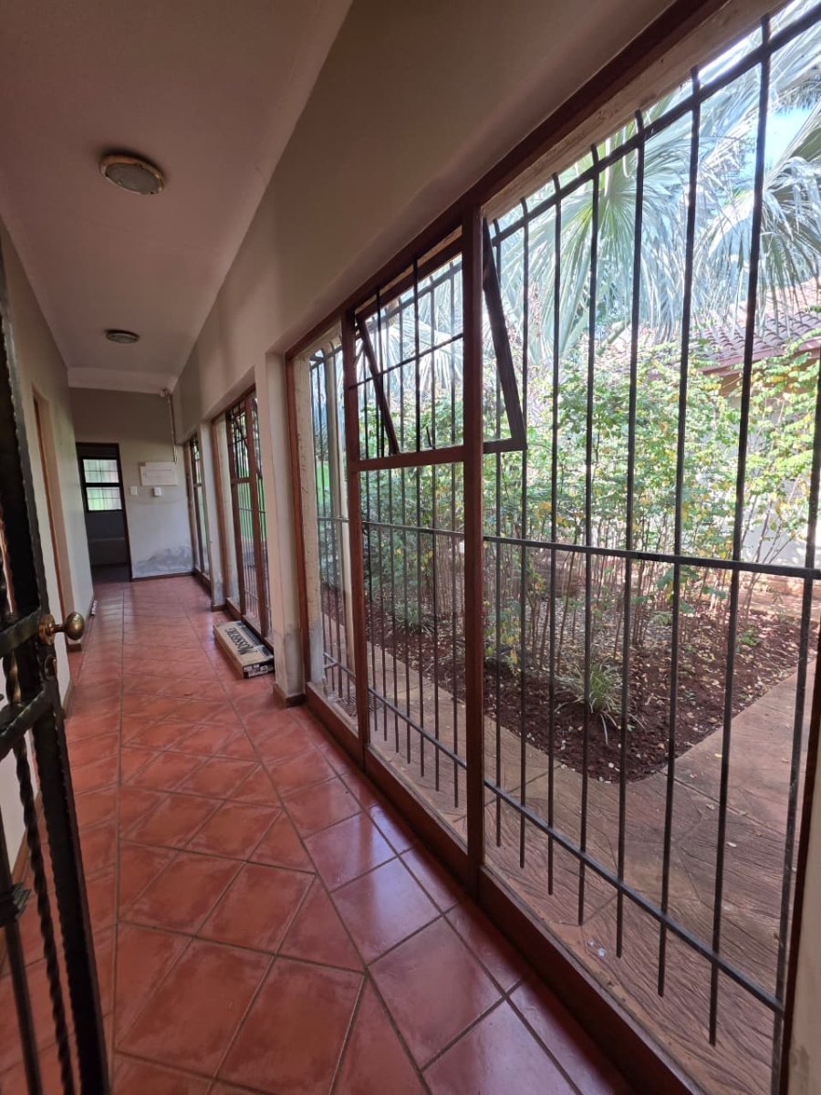 6 Bedroom Property for Sale in Montana Gauteng