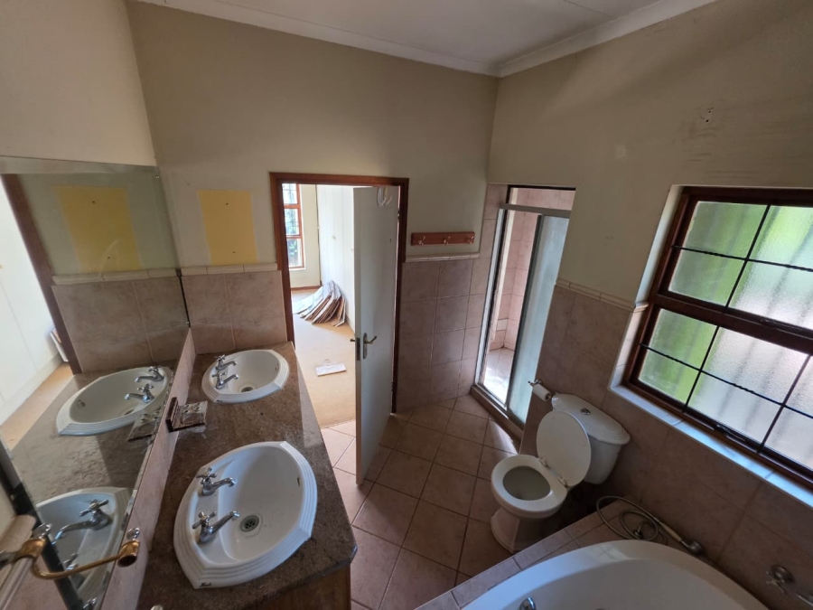 6 Bedroom Property for Sale in Montana Gauteng