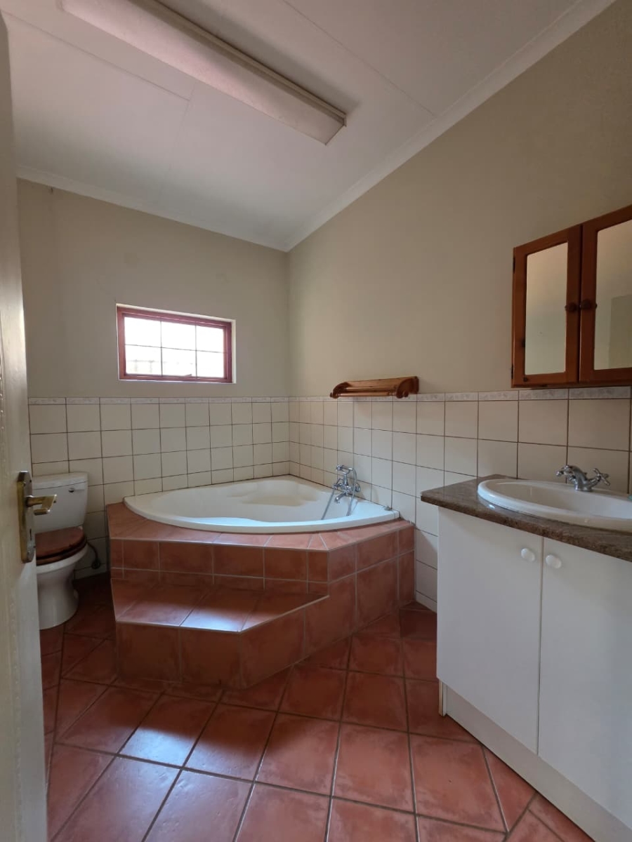 6 Bedroom Property for Sale in Montana Gauteng