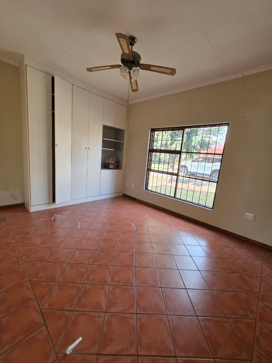 6 Bedroom Property for Sale in Montana Gauteng