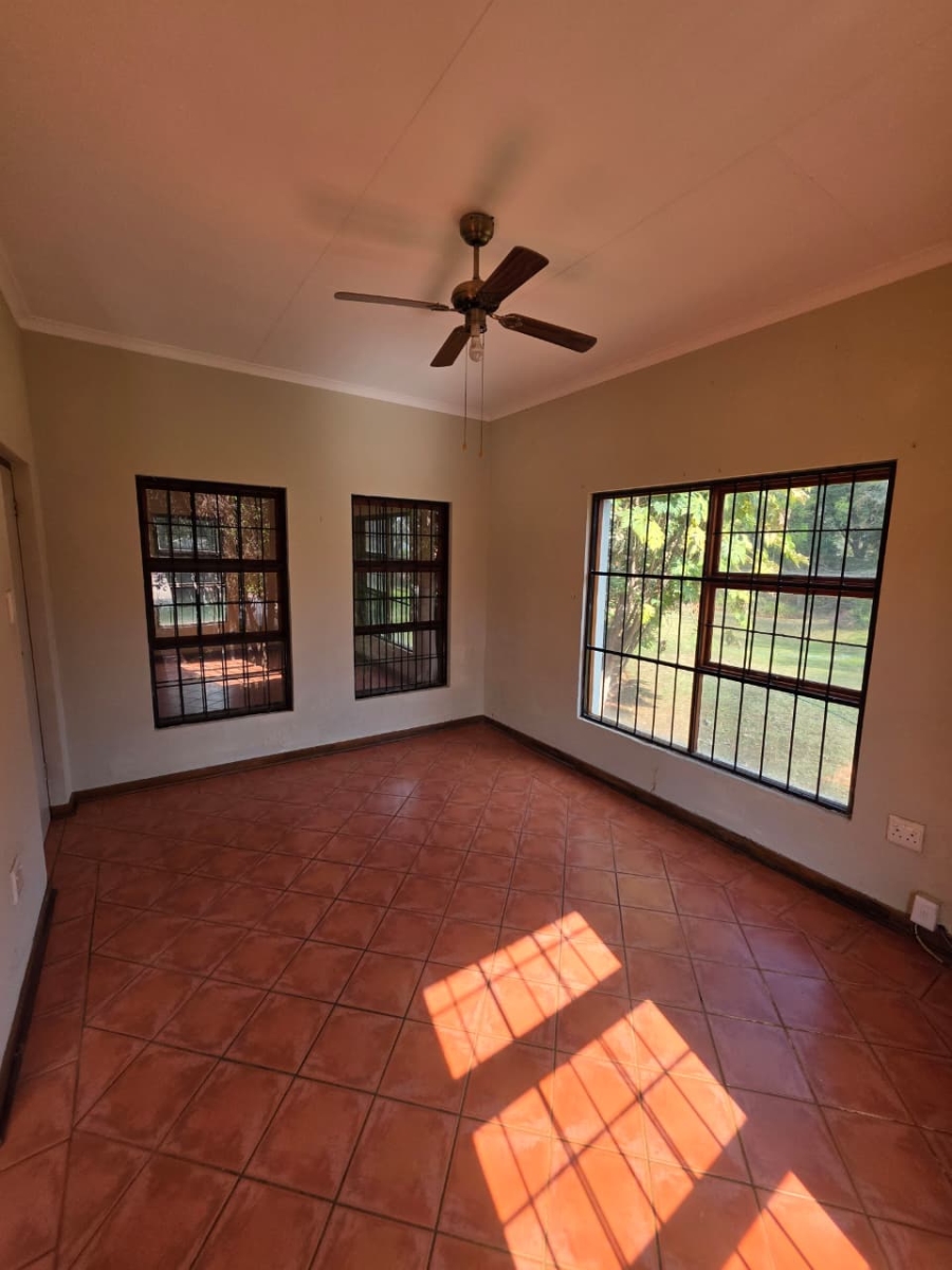 6 Bedroom Property for Sale in Montana Gauteng