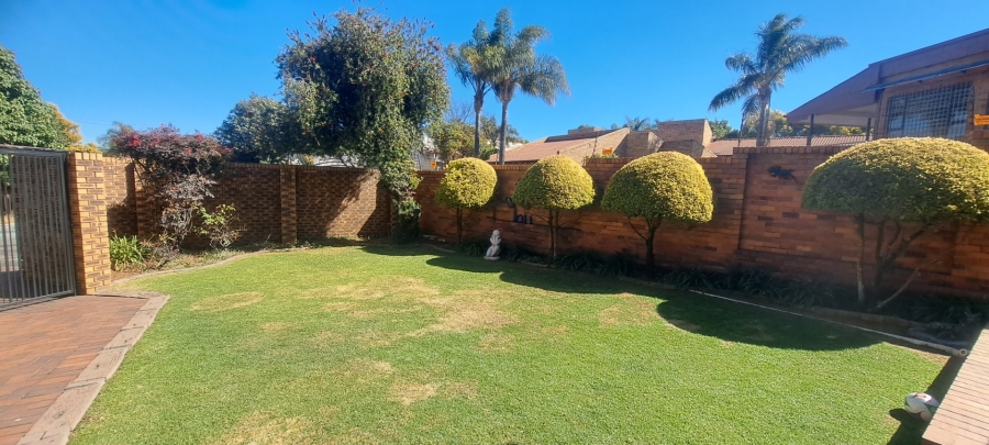 4 Bedroom Property for Sale in Eden Glen Gauteng