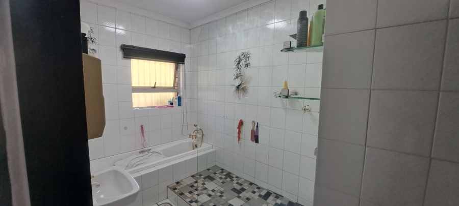 4 Bedroom Property for Sale in Eden Glen Gauteng