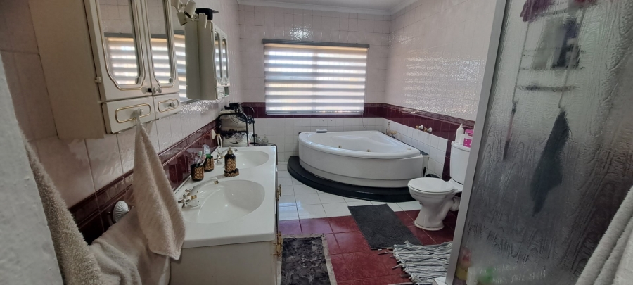 4 Bedroom Property for Sale in Eden Glen Gauteng