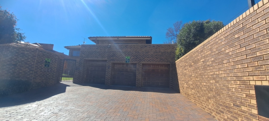 4 Bedroom Property for Sale in Eden Glen Gauteng