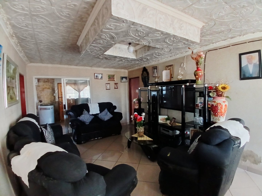  Bedroom Property for Sale in Langaville Gauteng